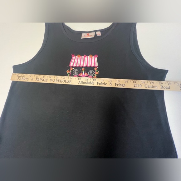 QUAKER FACTORY BY JEANNE BICE BLACK SLEEVELESS TOP SIZE LARGE  EMBROIDERED - Picture 4 of 9